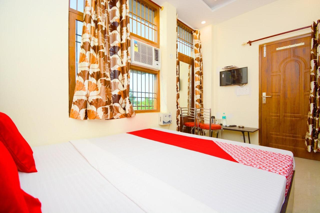 โอโย 38733 เดอะ ไส พาเลซ Hotel ปัญจ์กุลา ภายนอก รูปภาพ