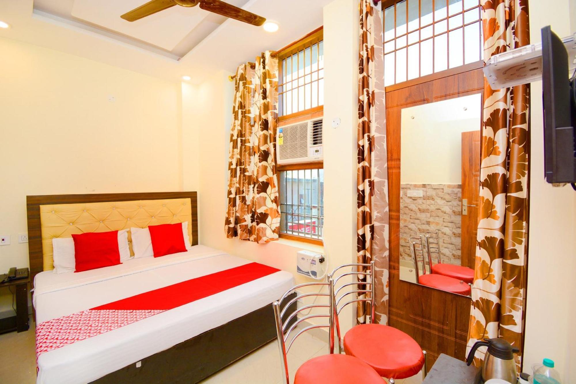 โอโย 38733 เดอะ ไส พาเลซ Hotel ปัญจ์กุลา ภายนอก รูปภาพ
